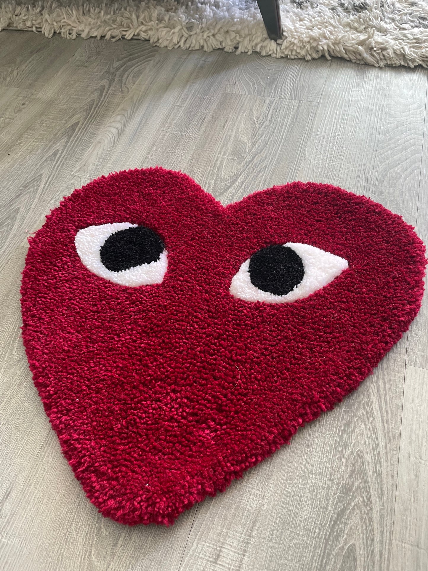 CDG heart 18”